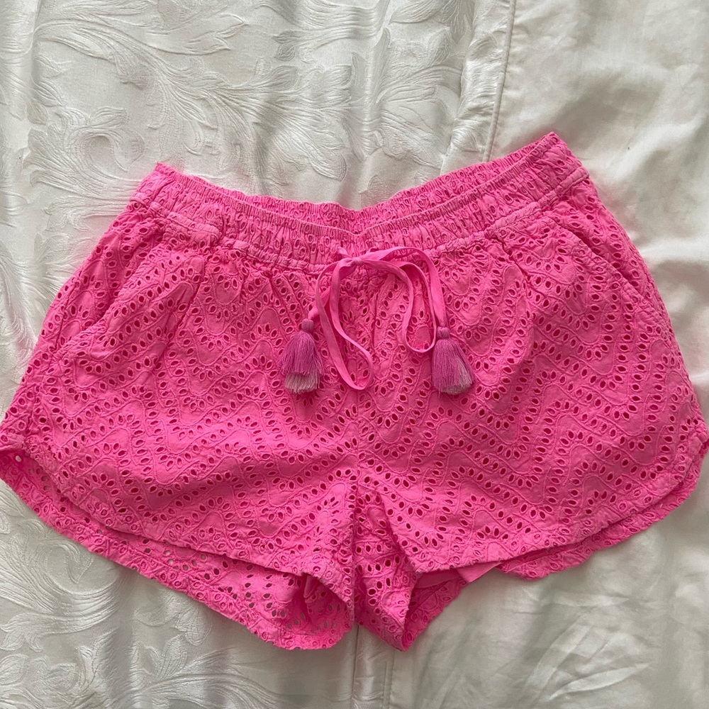 Vineyard Vines pink shorts